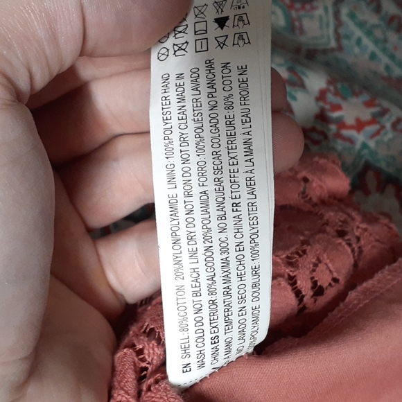 Forever 21 Coral Pink Sleeveless Blouse, Size S - Picture 8 of 10